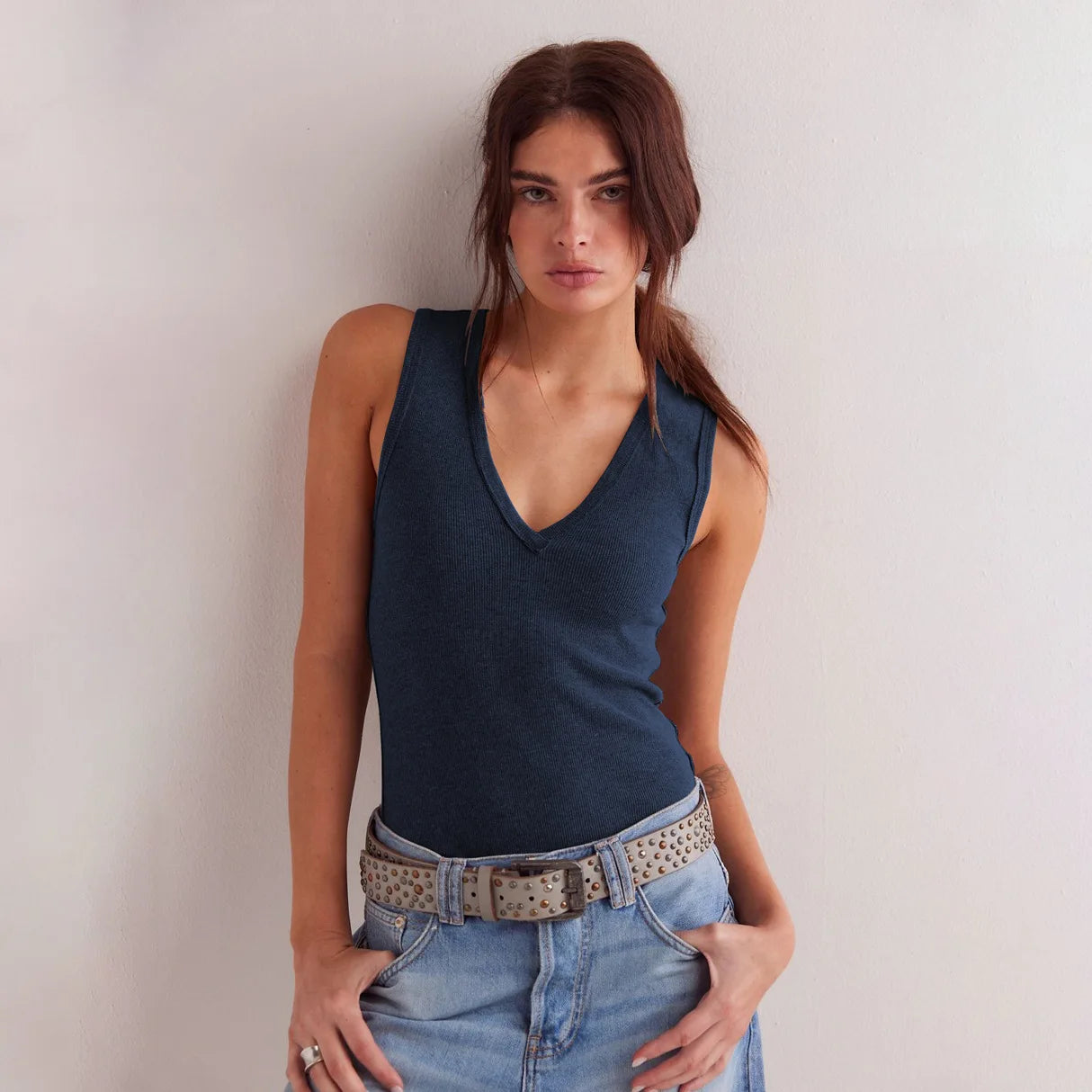 Workout Tops For Women Racerback Basic Summer Tank Tops Sexy V Neck Fitted Sleeveless Shirts Y2K Casual Wear Ribbed Basic Tops