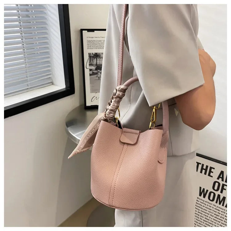 Fashion Women Crossbody Bags Autumn Winter Shoulder Bags Luxury Brand Design Bucket Bag Ladies PU Leather Portable Hand Bags