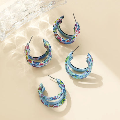 A Pair of Exaggerated Printed Three-ring C-shaped Earrings for Women, Suitable for Gifting and Fashionable Earrings