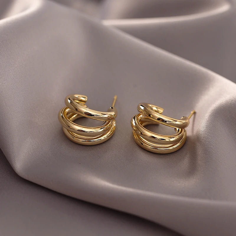 2025 New European and American Simple Metal Arc Earrings Are Small Accessories For Woman‘s Korean Fashion Jewelry Girls Students