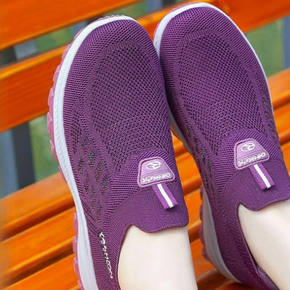 Women's Flat Shoes Slip on Casual Shoes New Luxury Platform Loafers Knitted Breathable Sneakers Soft Sole Lightweight Mom Shoes