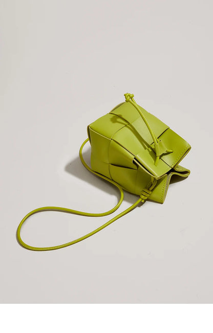 Weave Handbag Women Woven Bags Small Drawstring Bucket Shoulder Messenger Bags Luxury Famous Brand Designer Purse Female bag