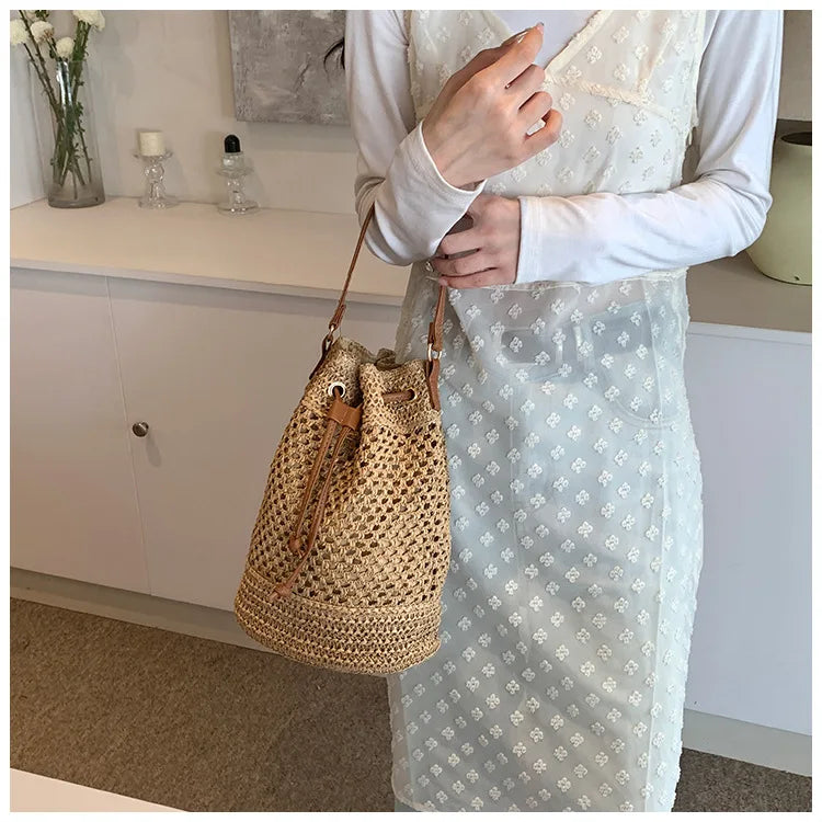 Weaving Bag Women 2024 New Fashion Bucket Bag Summer Niche Hundred Straw Beach Single Shoulder Crossbody Bag