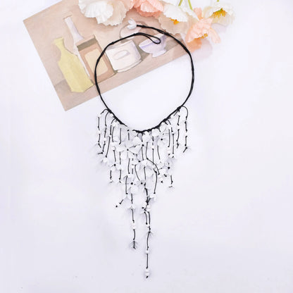 Bohemian Flower Necklace Hand Woven Multi-layer Floral Necklace Exaggerated Collarbone Chain Bridal Dress Accessories for Women
