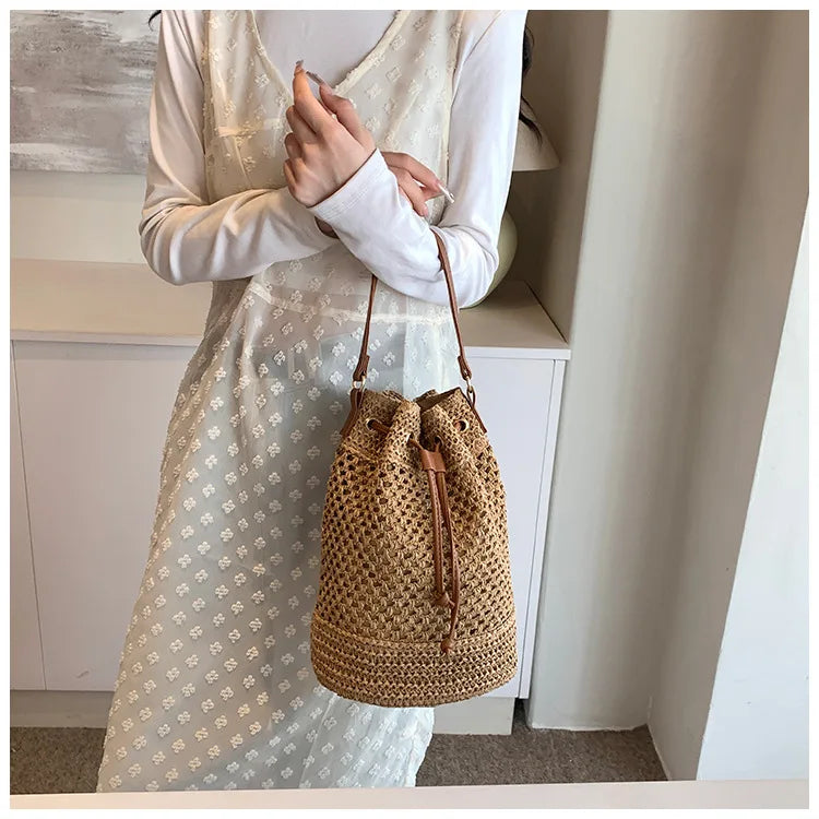 Weaving Bag Women 2024 New Fashion Bucket Bag Summer Niche Hundred Straw Beach Single Shoulder Crossbody Bag