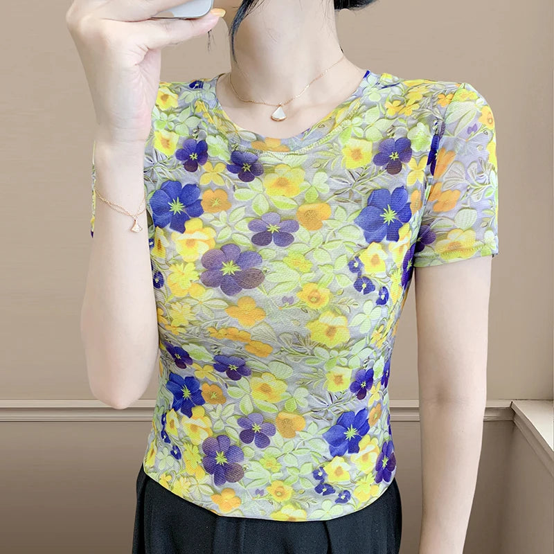Summer Tops for Women: Breathable Mesh-Lined Slim Fit Tee with Trendy Prints Youthful Mother's Casual Short Sleeve T Shirts