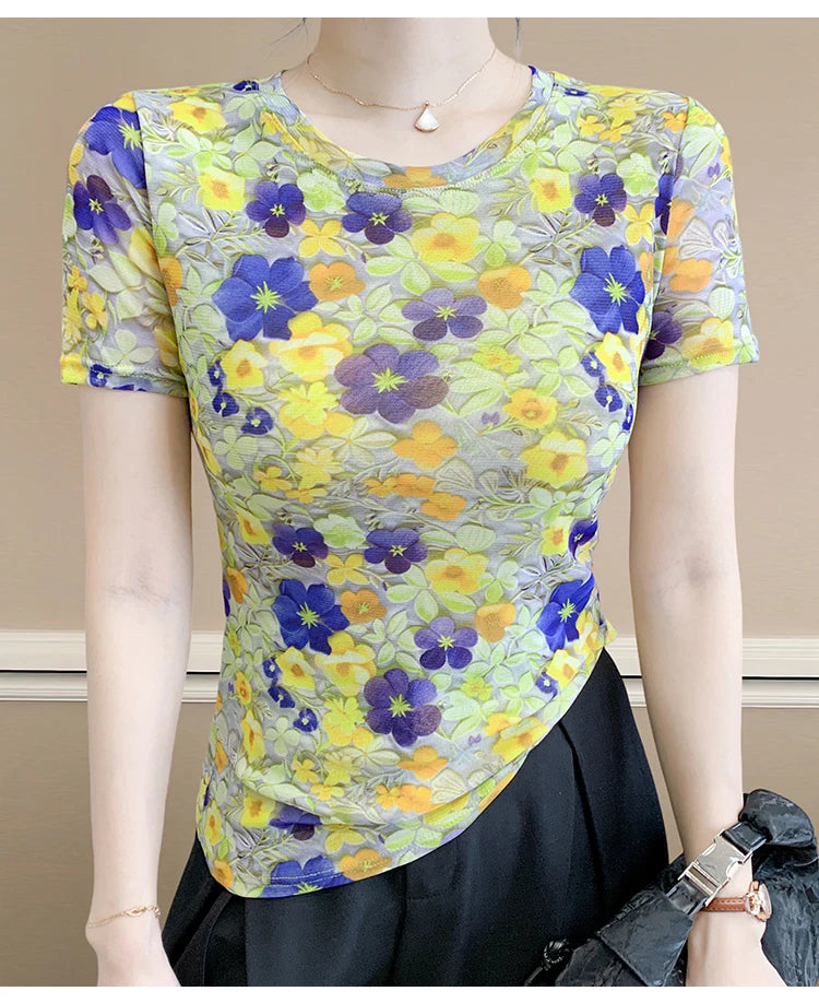 Summer Tops for Women: Breathable Mesh-Lined Slim Fit Tee with Trendy Prints Youthful Mother's Casual Short Sleeve T Shirts