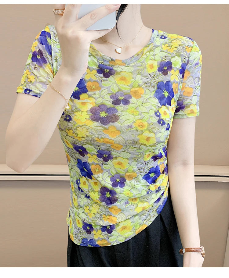 Summer Tops for Women: Breathable Mesh-Lined Slim Fit Tee with Trendy Prints Youthful Mother's Casual Short Sleeve T Shirts