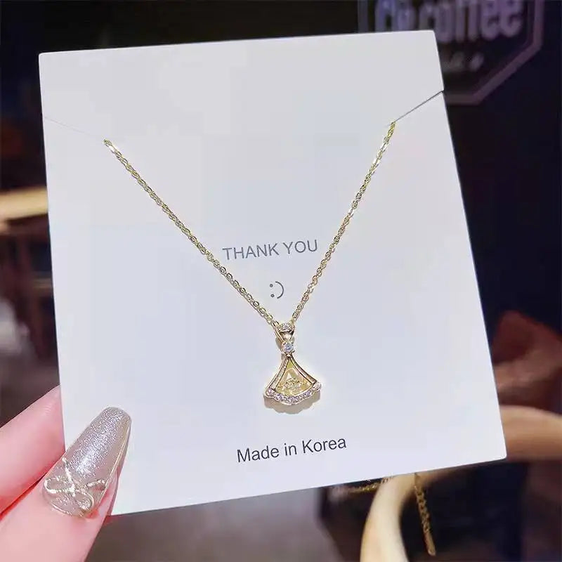 Cute Anime Necklaces For Women Crystal Bear Cartoon Pendant Necklace 2023 Luxury Clavicle Chain Fashion Korean Jewelry Wholesale