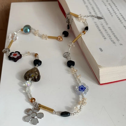 Beaded Clavicle Necklace Acrylic Flower Pendant Neckalces Elegant Accessory Women Neck Jewelry Suitable for Any Occasion