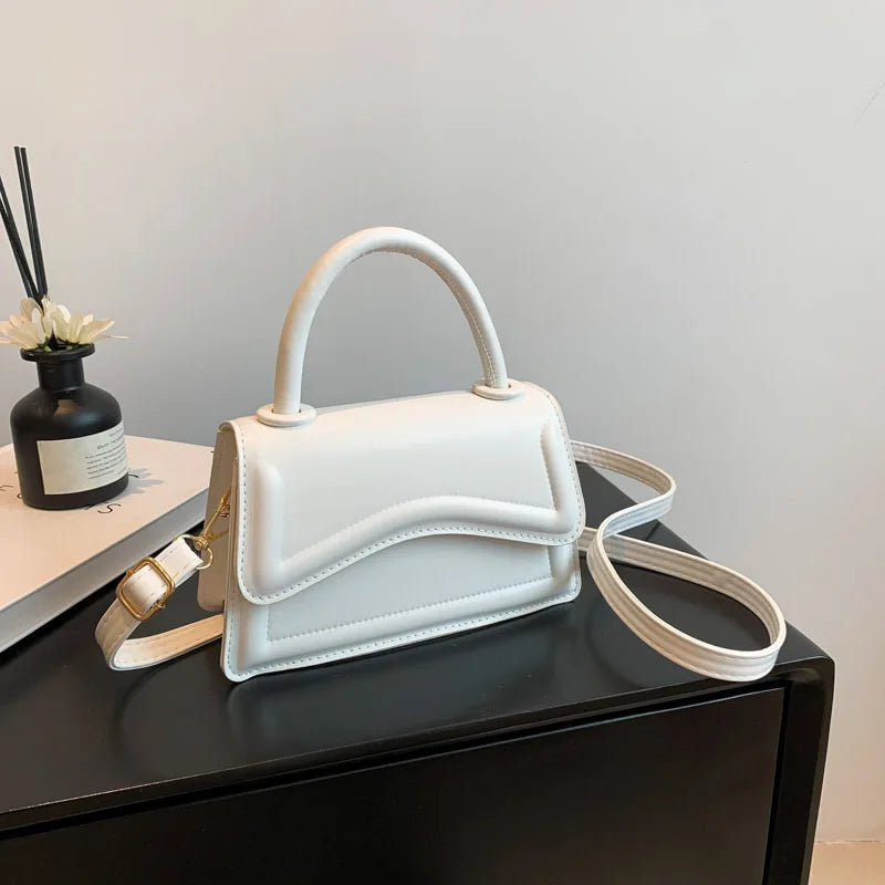 Women's New Flip Small Handbag Fashion Solid Color Shoulder Bag