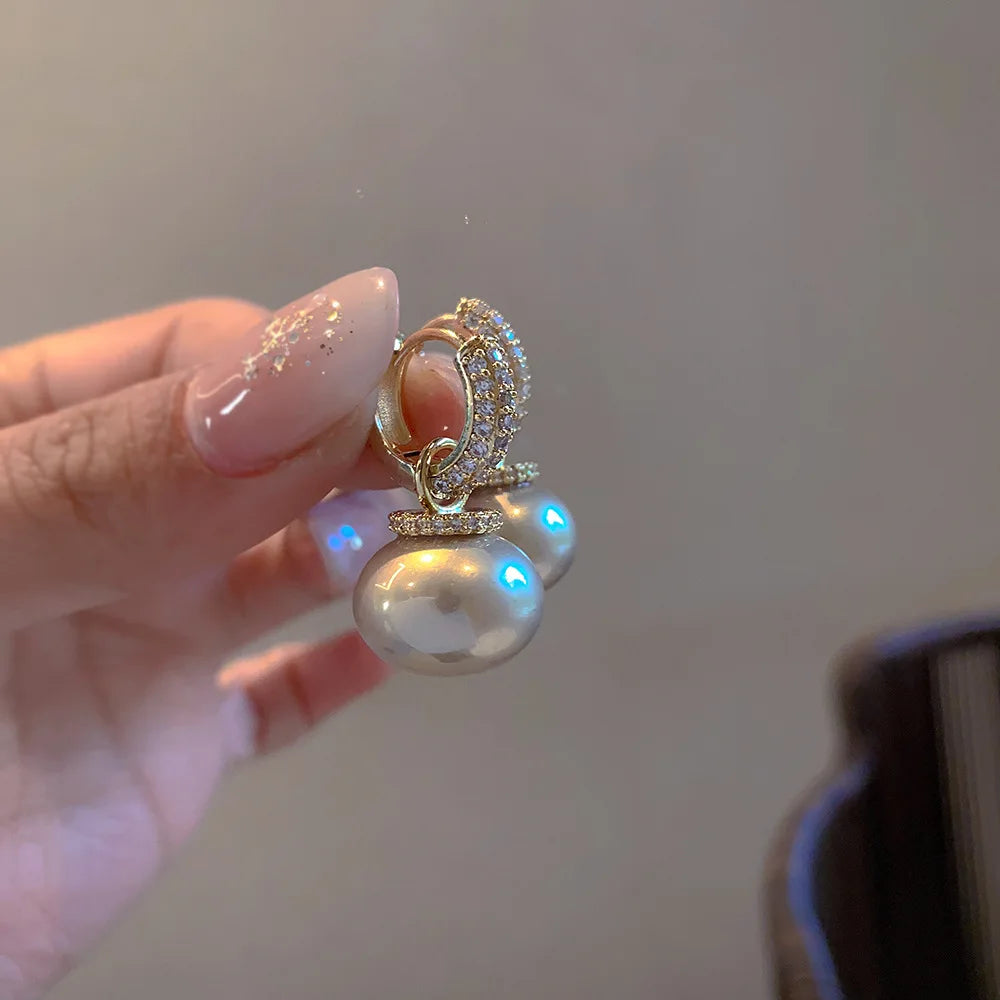 Korean Version High Quality New Atmospheric One Two Wear Colorful Blue Pearl Circle Ear Button Design Eardrop for Girls.