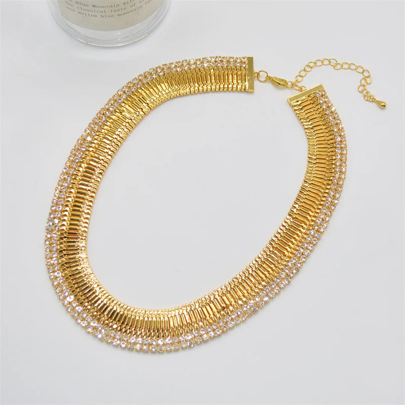 Personalized design, multi-layer metal strap with diamond necklace, European and American sexy collarbone chain, high-end feelin