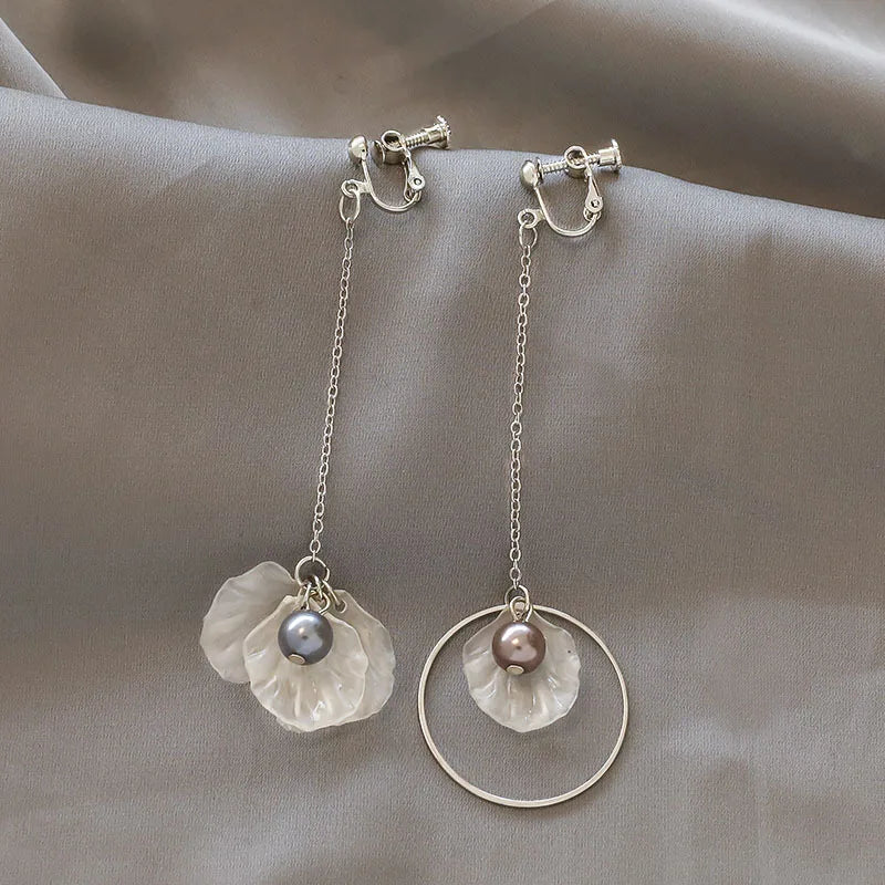 Korean Style Clip on Earrings No Pierced Earrings Women's Party Birthday Fashion Flower Heart Cute Cuff Earrings Ear Clip Gift