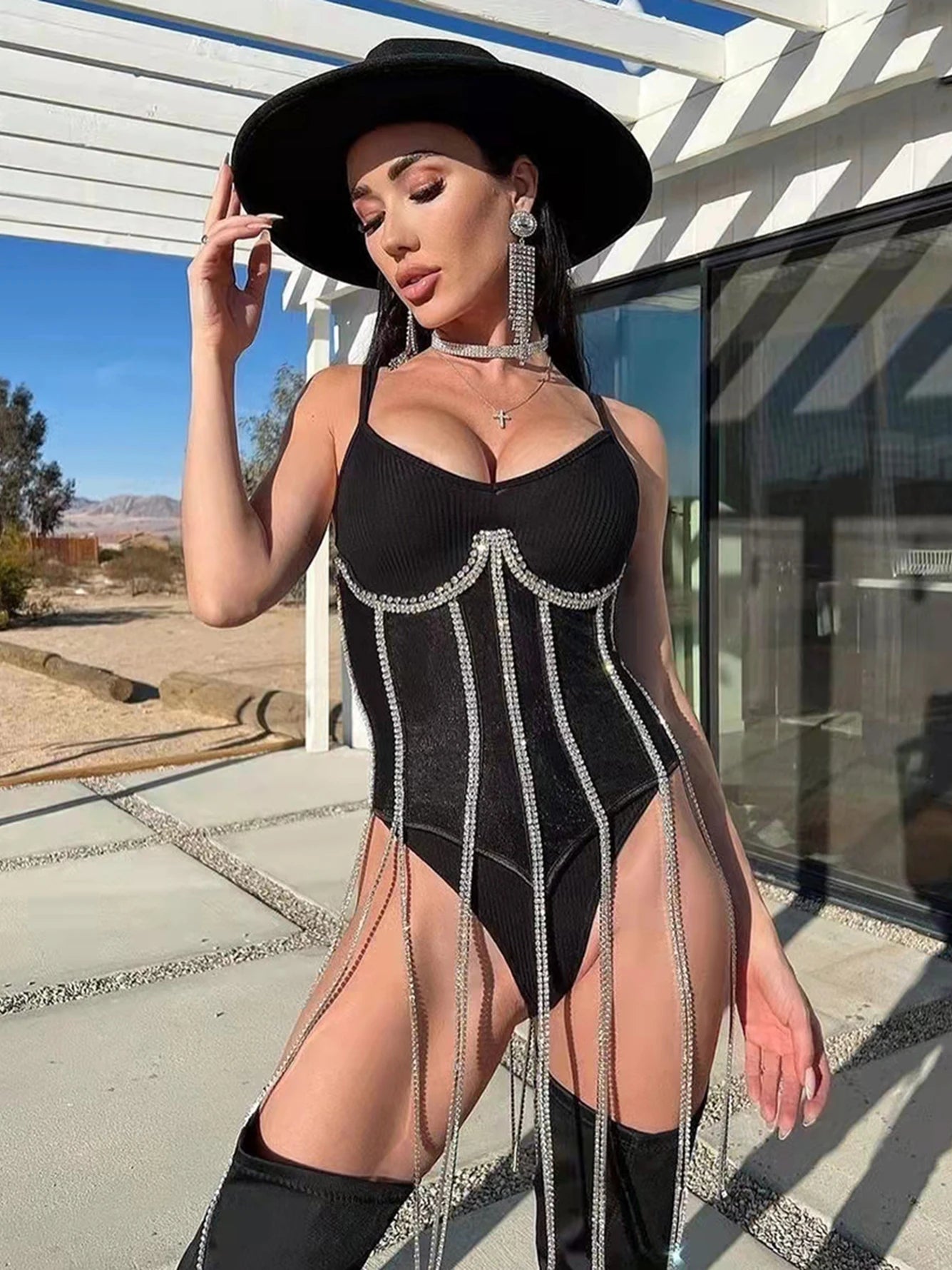 Women Tunic Bras In Waist Corset Tops Fashion Diamond Luxury Diamond Tassel Corset Slim Vest Sexy Tmesh Sheer Top Female 2025