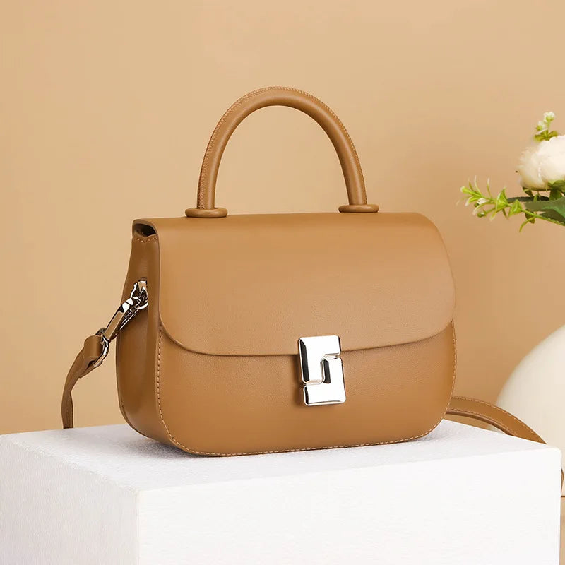 New Women's Bags, Fashionable and Versatile Saddle Bags, Niche High-End Armpit Bags, Single Shoulder Crossbody Bags for Commuting and Shopping