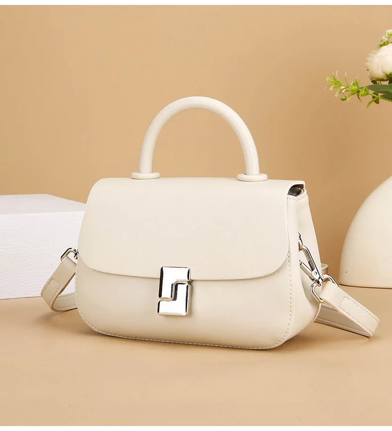 New Women's Bags, Fashionable and Versatile Saddle Bags, Niche High-End Armpit Bags, Single Shoulder Crossbody Bags for Commuting and Shopping
