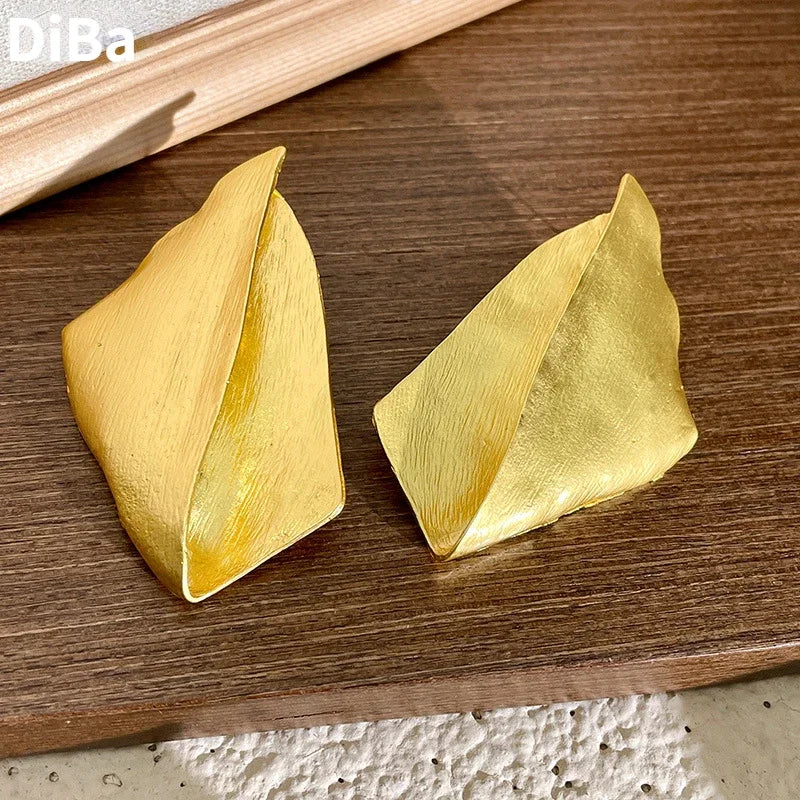 Trendy Jewelry European and American Design Exaggerative Metal Geometric Earrings For Women Party Gifts Ear Accessories