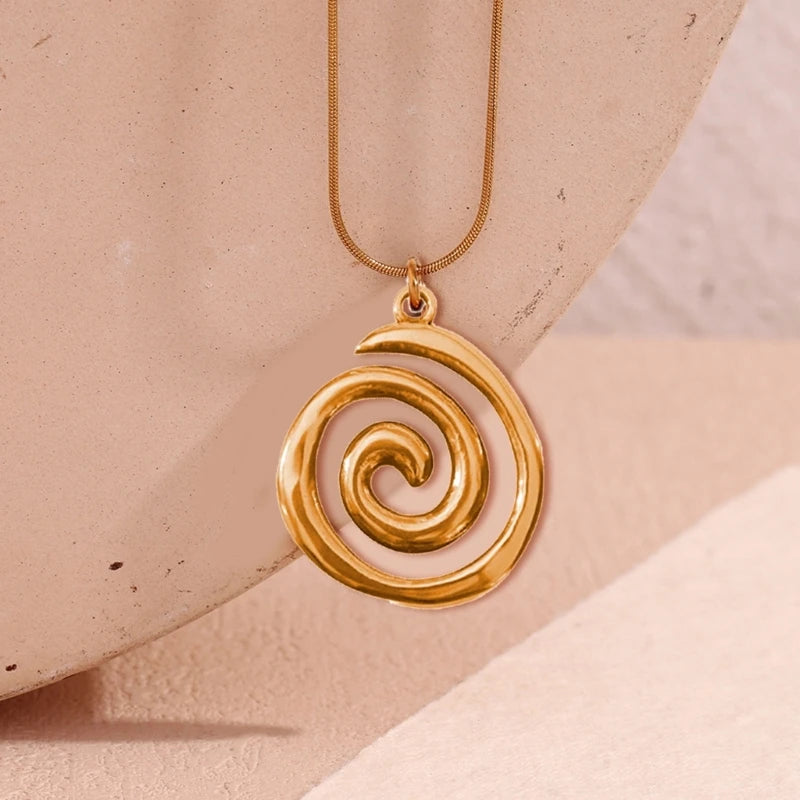 Fashionable Round Circle Necklace Accessory Swirl Pendant Collarbone Chain for Women Adjustable Chain Choker Jewelry