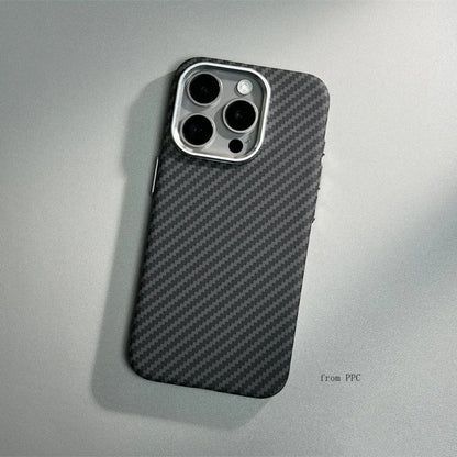 Carbon Fibre Magnetic Phone Case 16 Cover for iPhone 15 14 Pro Max Wireless Charging MagSafe Shell Alloy Camera Ring Armor Funda