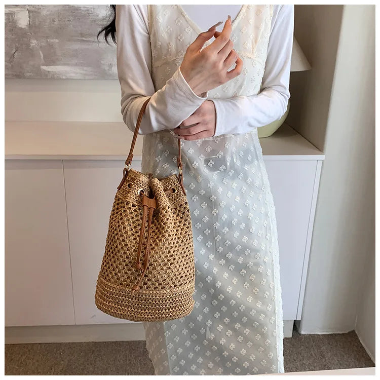 Weaving Bag Women 2024 New Fashion Bucket Bag Summer Niche Hundred Straw Beach Single Shoulder Crossbody Bag
