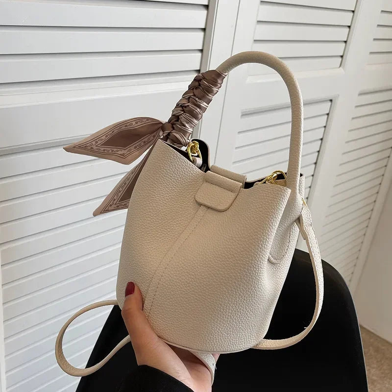 Fashion Women Crossbody Bags Autumn Winter Shoulder Bags Luxury Brand Design Bucket Bag Ladies PU Leather Portable Hand Bags