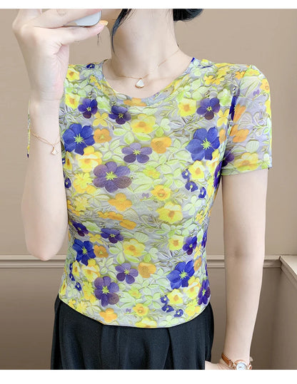 Summer Tops for Women: Breathable Mesh-Lined Slim Fit Tee with Trendy Prints Youthful Mother's Casual Short Sleeve T Shirts