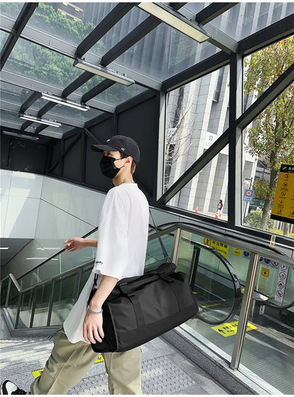 Fashion Travel Bags For Women Large Capacity Men's Sports bag Waterproof Weekend Sac Voyage Female Messenger Bag Dry And Wet