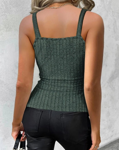 Top Women 2024 Summer Fashion Chain Decor Buttoned Casual V-Neck Sleeveless Plain Skinny Daily Ribbed Tank Top Y2K Clothes