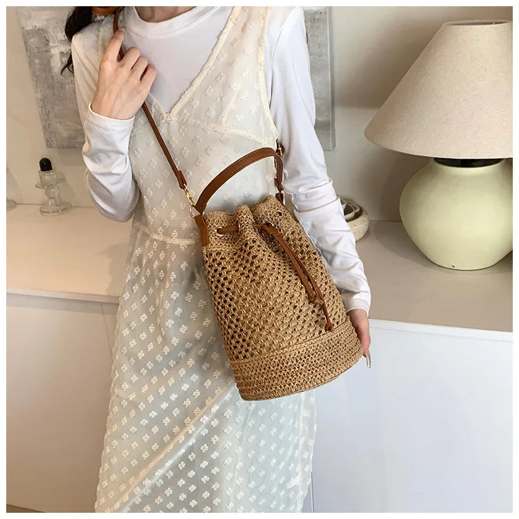 Weaving Bag Women 2024 New Fashion Bucket Bag Summer Niche Hundred Straw Beach Single Shoulder Crossbody Bag
