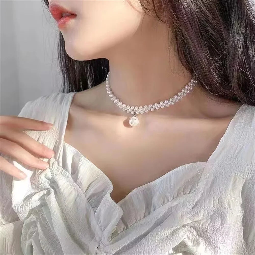 1 New Pearl Necklace For Women's Fashion Light Luxury Niche Design High-End Feeling Collarbone Chain Short Fashion Necklace