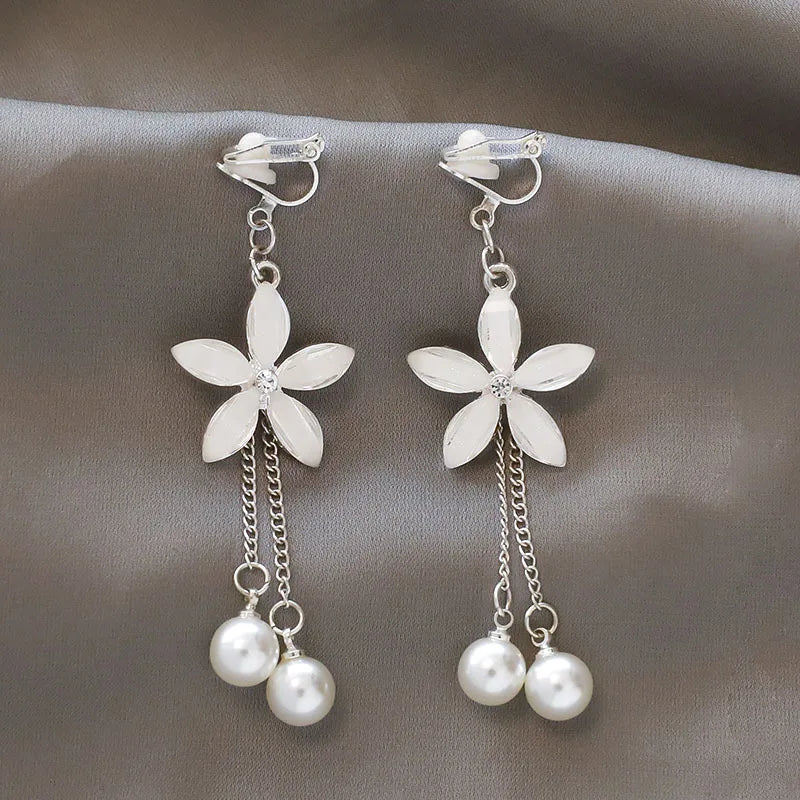 Korean Style Clip on Earrings No Pierced Earrings Women's Party Birthday Fashion Flower Heart Cute Cuff Earrings Ear Clip Gift