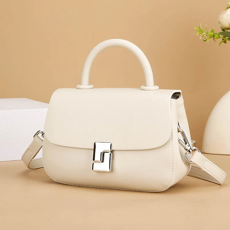 New Women's Bags, Fashionable and Versatile Saddle Bags, Niche High-End Armpit Bags, Single Shoulder Crossbody Bags for Commuting and Shopping