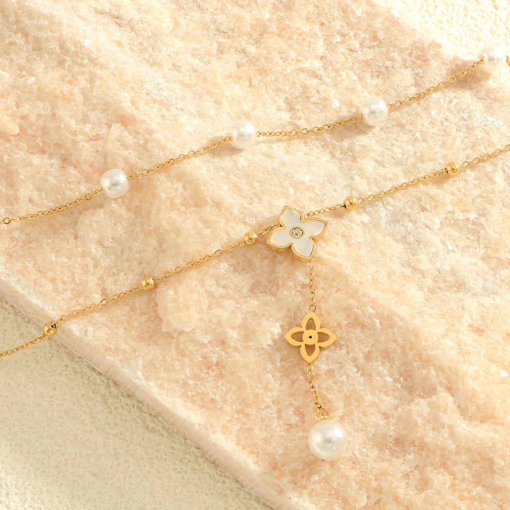 Women's fashion necklace Simple and elegant style double necklace pearl clover pendant inlaid shell Suitable for daily wear
