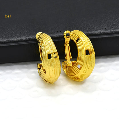 Dubai Simple Fashion Gold Plated Hollow Pierced Earrings Piercings Cartilage Ear Ring for Women Bride Ornament Gift Fine Jewelry