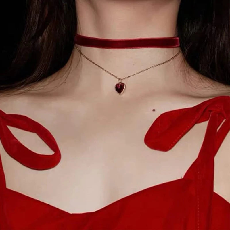 Fashion Lace Necklace For Women Adjustable Elegant Snowfake Strawberry Pendant Velvet Choker Necklace Collar Party Jewelry Gift