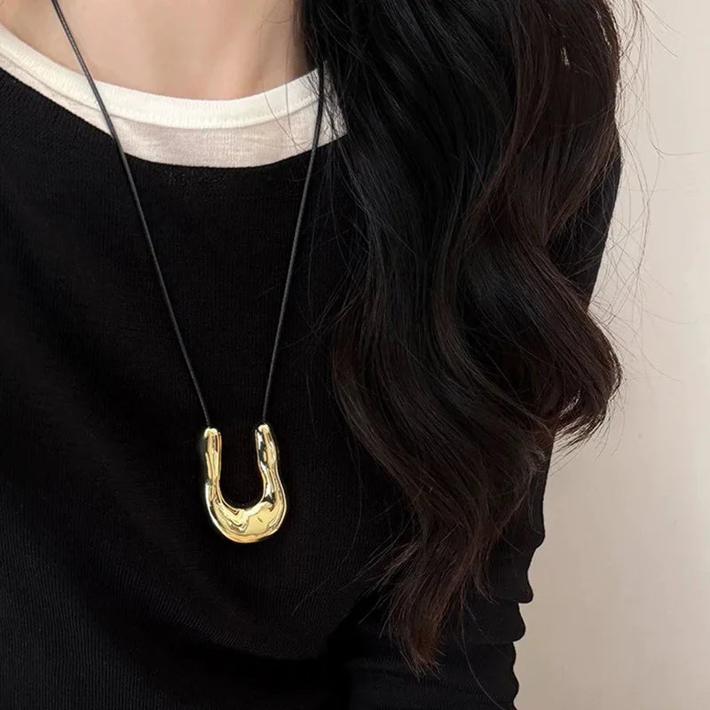 New U-shaped Metal Necklace for Women Long Rope Sweater Chain Accessories Black Rope chain Fashion Jewelry Gifts