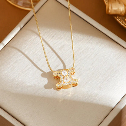 A Light Luxury, Niche Design, Retro and High-end Necklace, Versatile and Trendy Collarbone Chain for Women