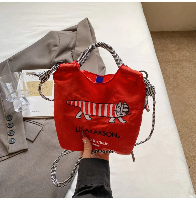 Embroidered canvas bag for women; light single shoulder bag for spring and summer; cross-body handbag.