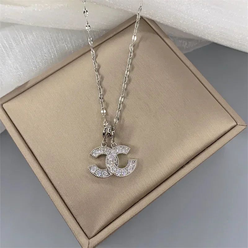 French-style double C necklace for women with micro-inlaid new light luxury and fashionable pendant as a high-end gift