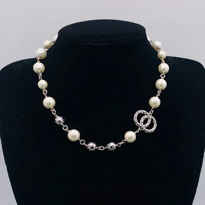 High end letter necklace for women, popular European and American necklaces, socialite, grandmother, collarbone chain for women